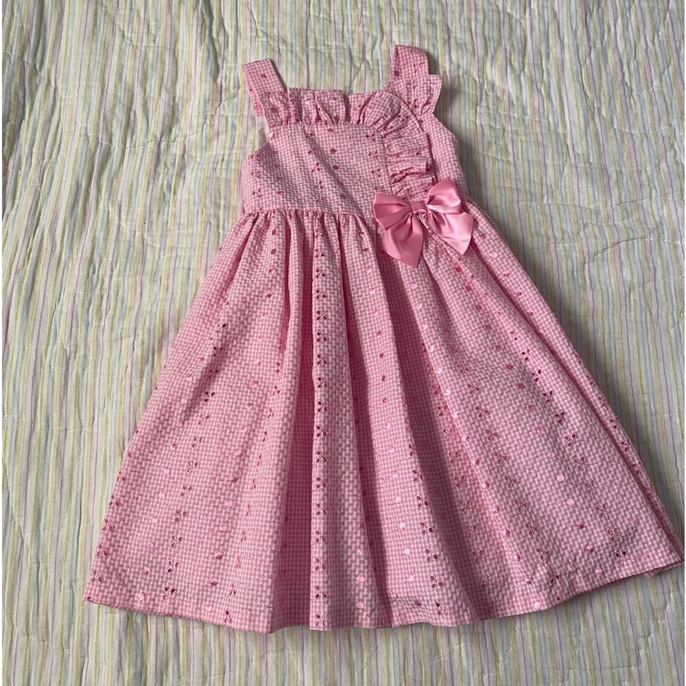 Beautiful pink dress with matching hat!